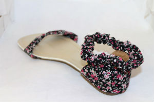 Sandales vintage fleuries NO